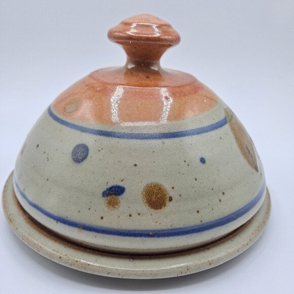 Artist Signed Studio Art Pottery Round Butter / Cheese Dish w/ Dome Lid - Picture 3 of 11